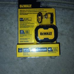 DeWalt Earbuds 