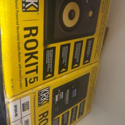 Rokit 5 Studio Monitors 
