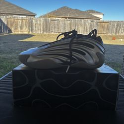 James Hardens vol 9 *Size 8*