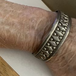 Silvertone Clip On Bracelet. $3.SilverSilverIn Color.