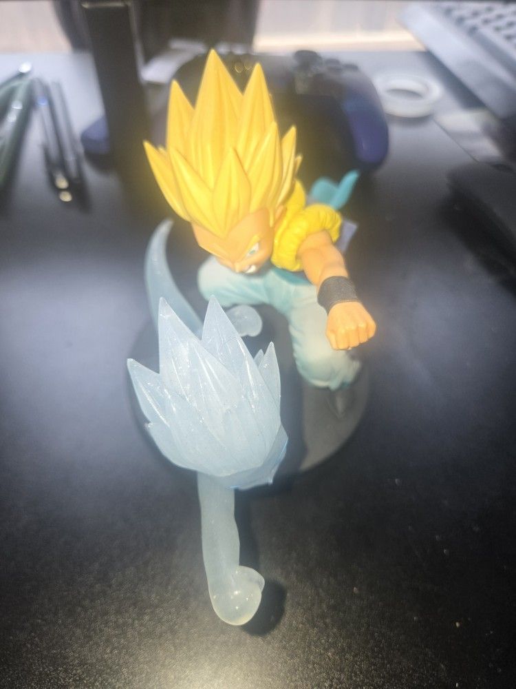 Super Saiyan Gotenks Figurine