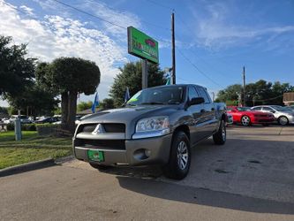 2008 Mitsubishi Raider LS