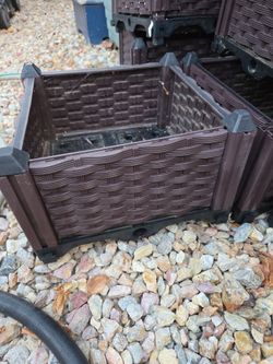 Small planters