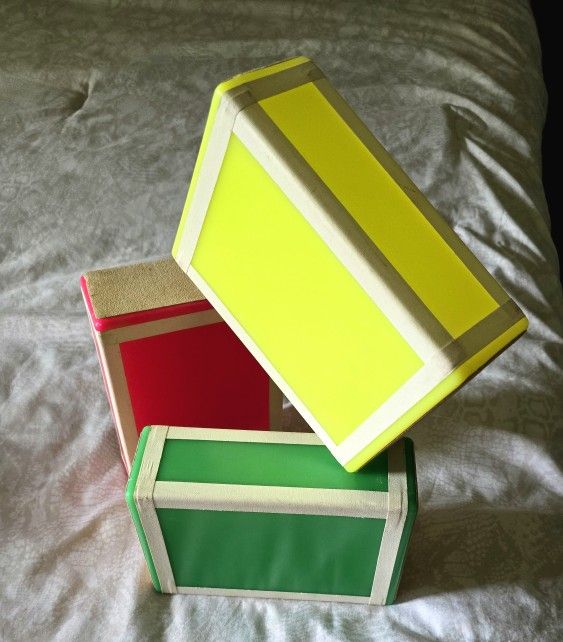 Poly Cigar box juggling set for sale