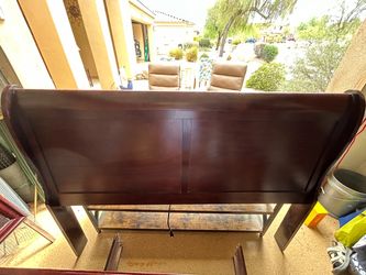 Queen size mahogany head, footboard & adjustable frame
