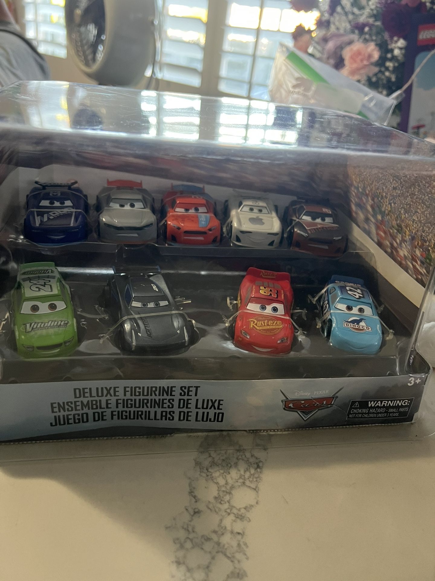 Disney Cars deluxe Figurine Set