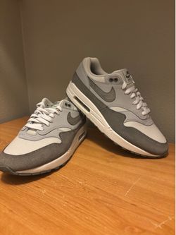 Nike men’s air max shoes