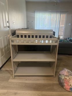 Changing station table