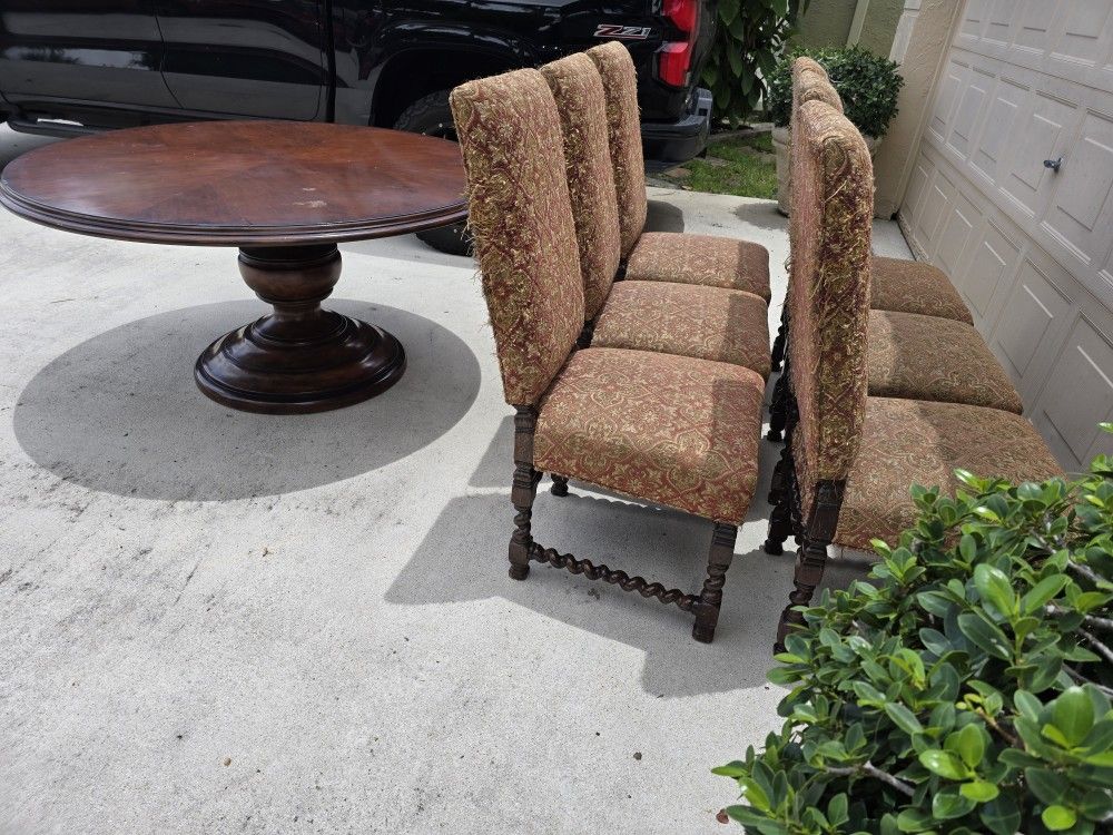 FREE Dining Room Table And 6 Chairs