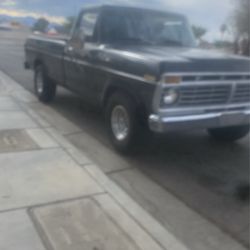 Ford 1977 F150 Custom
