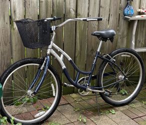 Schwinn Jaguar Cruiser Bike with Basket