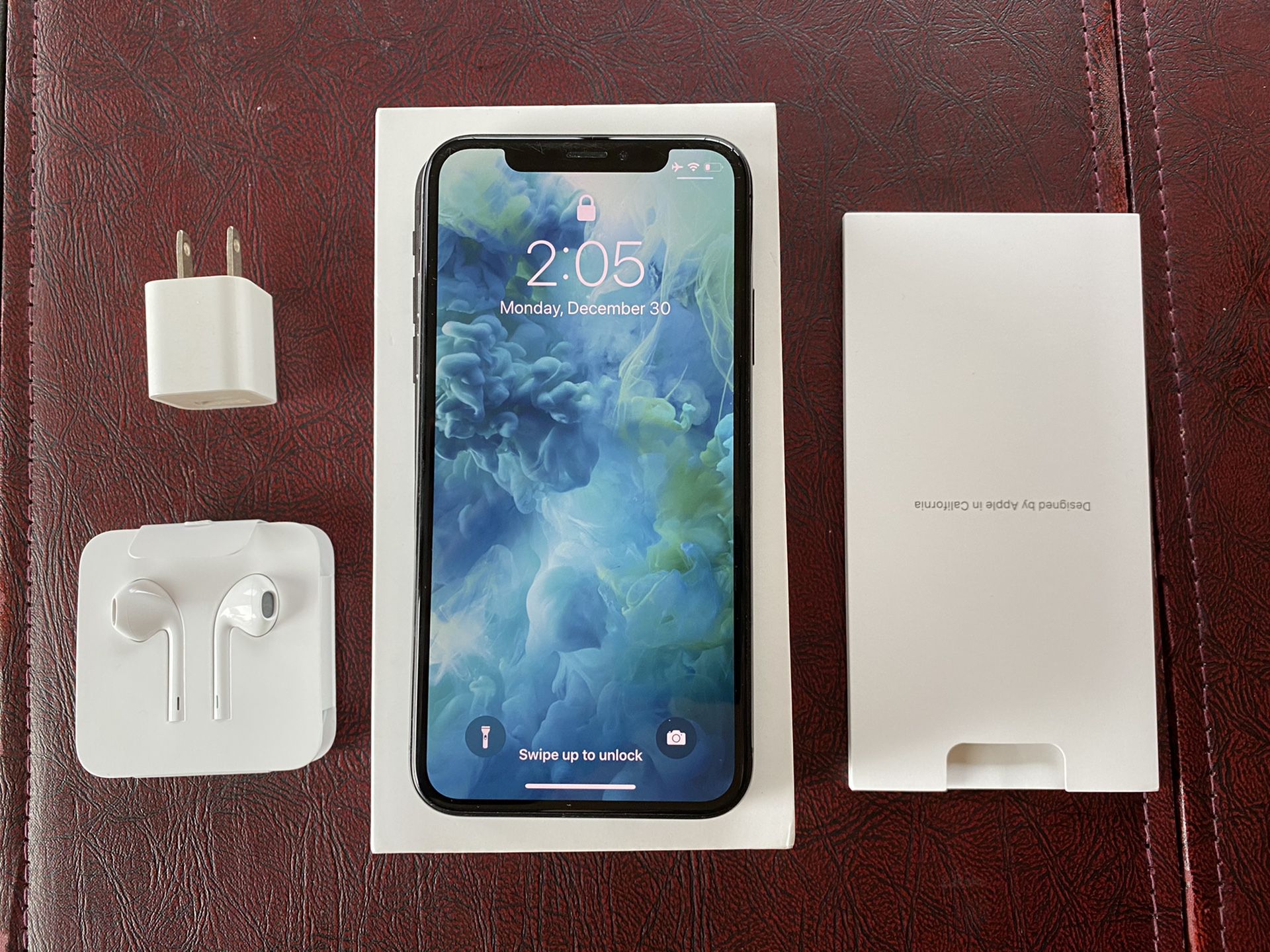 Apple iPhone X Space Gray 64GB - w Original Packaging and Case