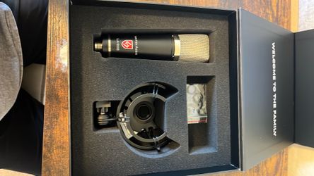 Lauren Audio LA-220 Studio Mic