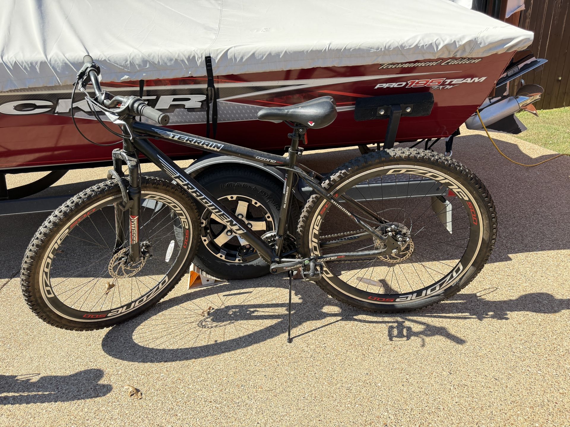 Ozone 500 Men’s Mongoose Mountain Bike