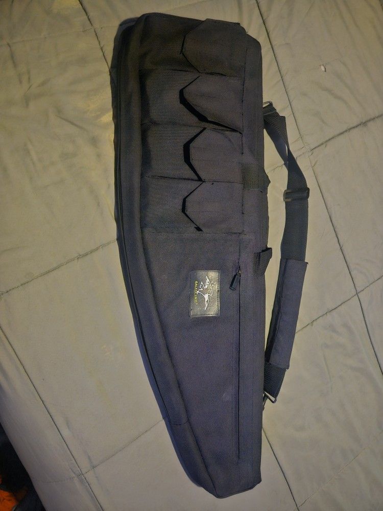 Galati Inti Tactical Rifle Case With Four Mag Pouch