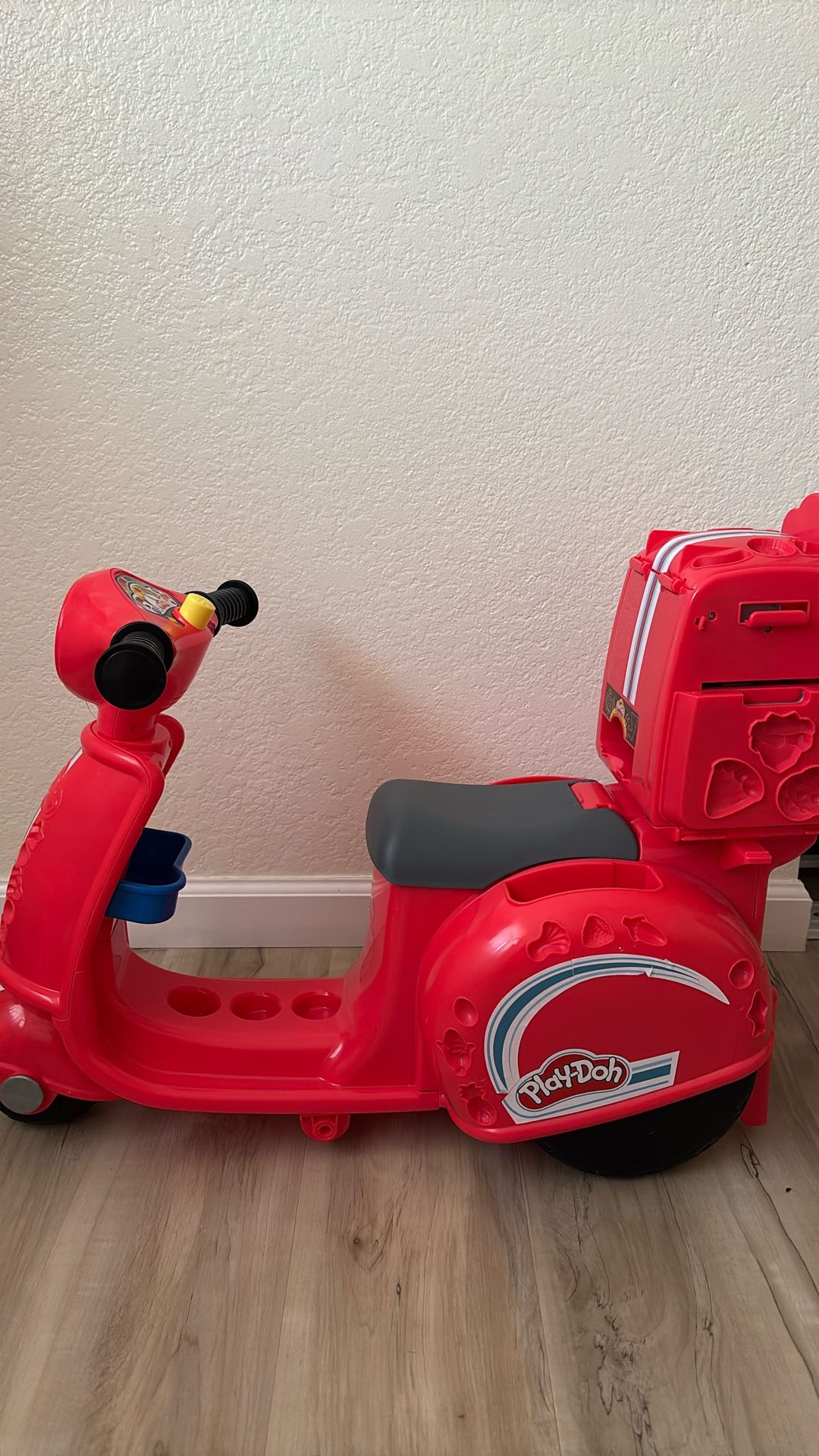 Play-Doh Pizza Scooter
