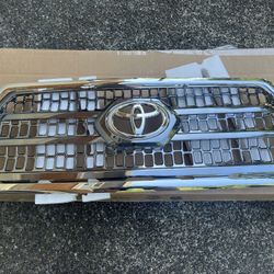 2016 Toyota tacoma Grill 