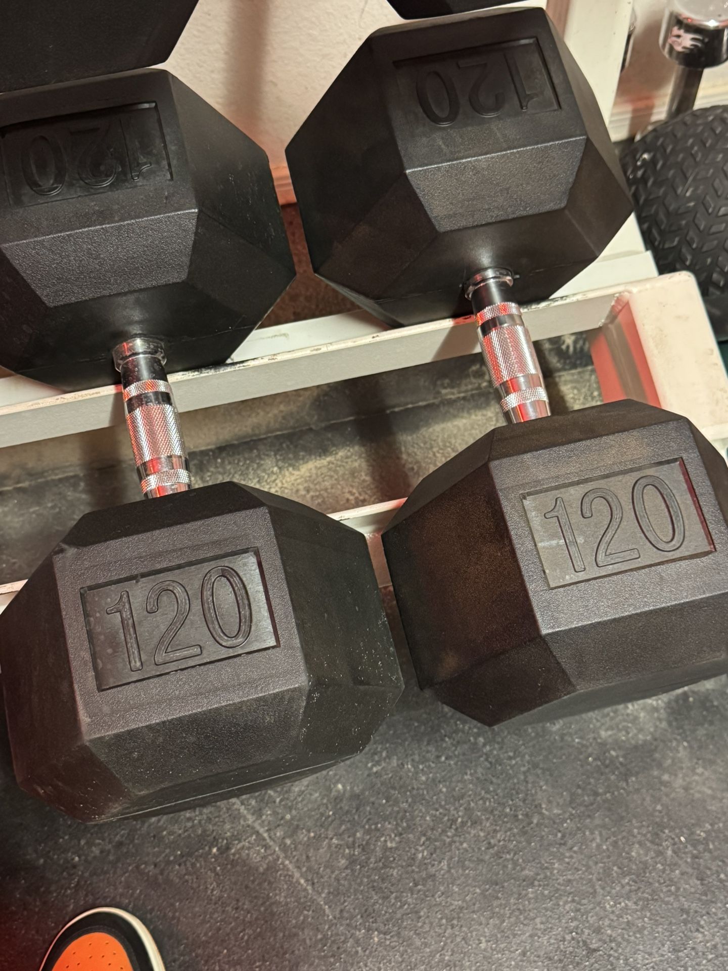 120# Rubber Hex Dumbells