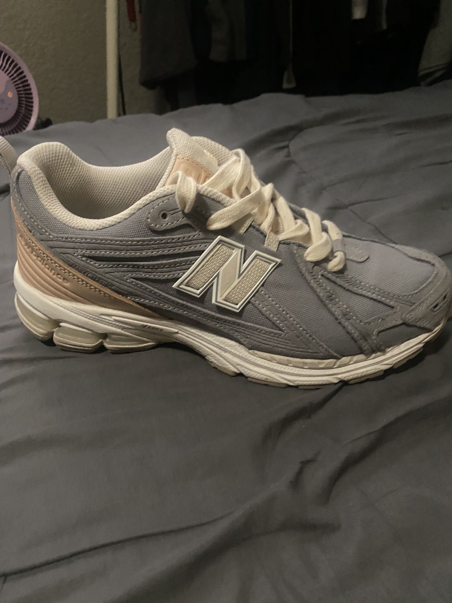 Running shoes