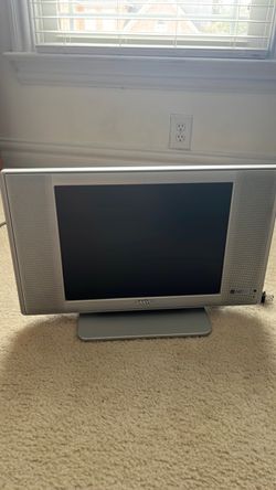 Sanyo DP15647 19” LCD TV Monitor HD PC A/V Compatible Retro Gaming WORKING