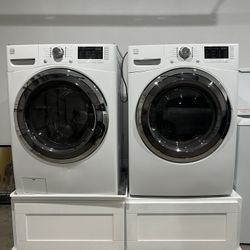 Kenmore Washer And Dryer With Stand. 