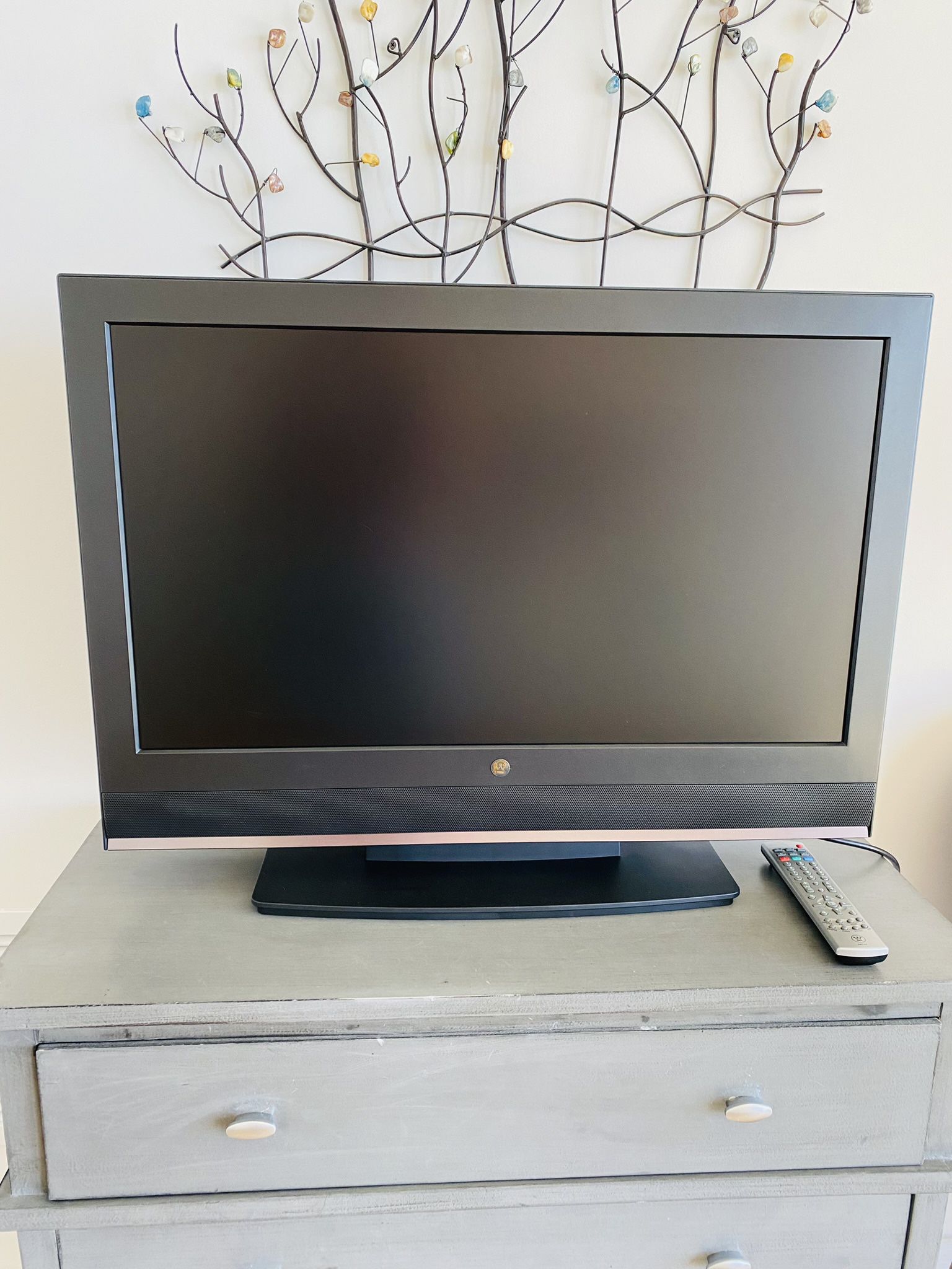 Excellent flat screen HDTV. Widescreenн 32”. Remote control. Can be used as computer monitor. Barely used. $79 or best offer. Great bargain. 