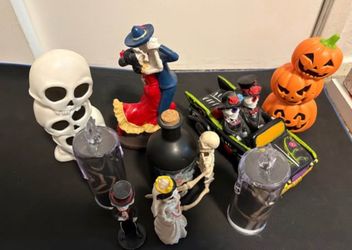 Skull Decor Set