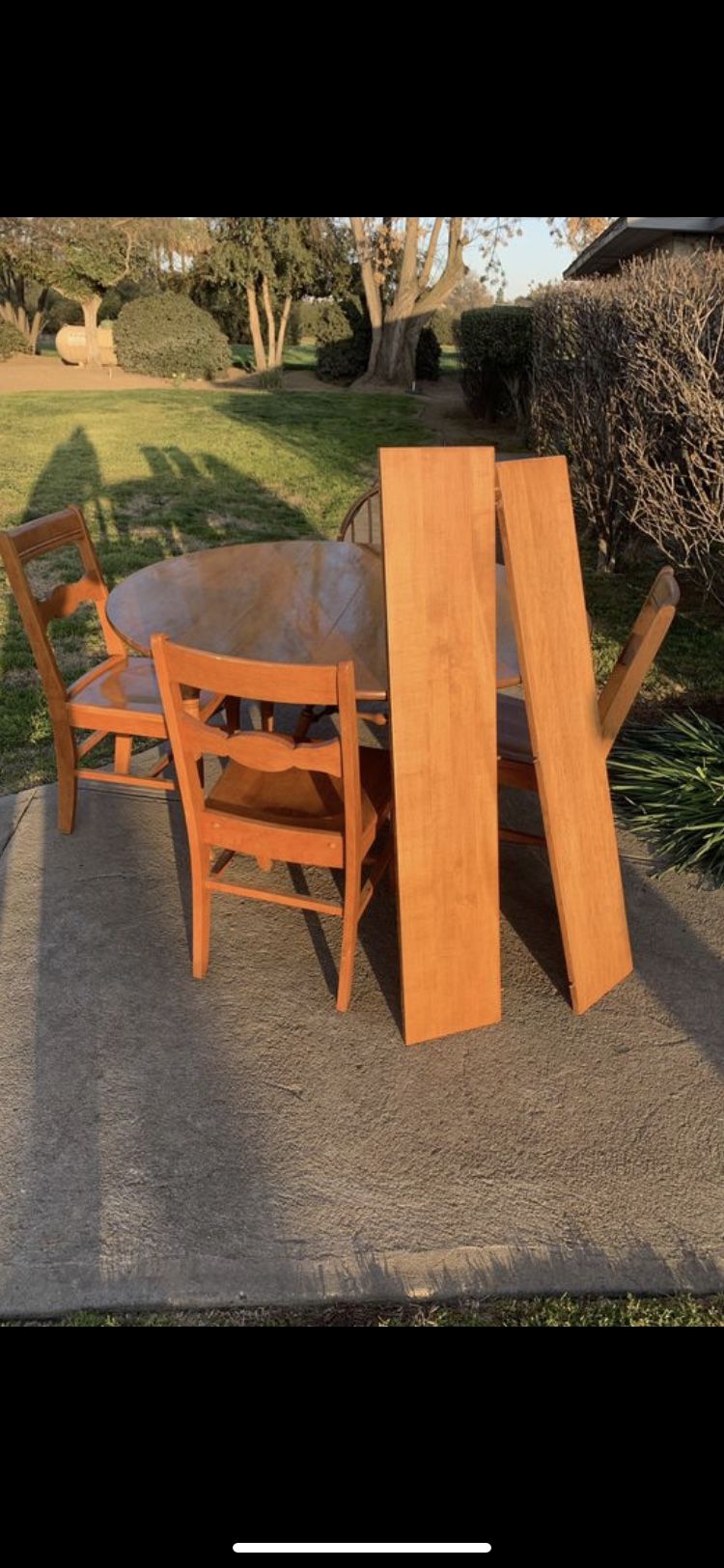 Solid wood 1960’s round dining table dinette set
