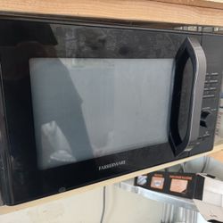 microwave oven