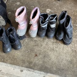 Kids Snow Boots Size 6, 7, 9, 10