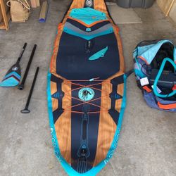 11’ Inflatable SUP w/ pump and adjustable Paddle!