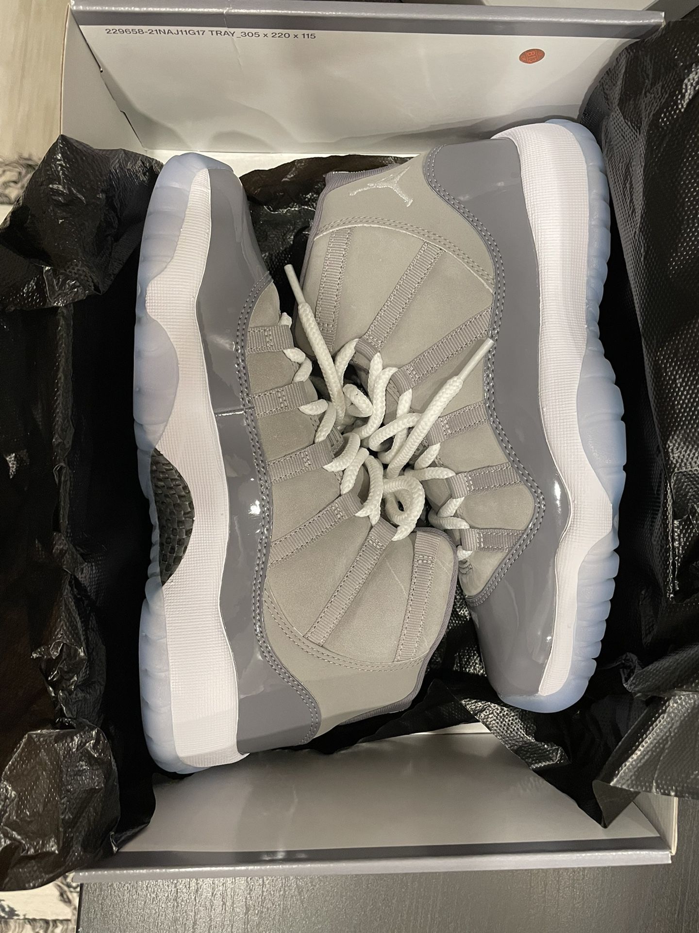 Jordan 11 “Cool Grey” Size 6.5