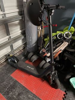 ACE 450 Electric Scooter - LIKE NEW