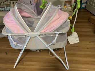 Portable Bassinet- slightly used $39