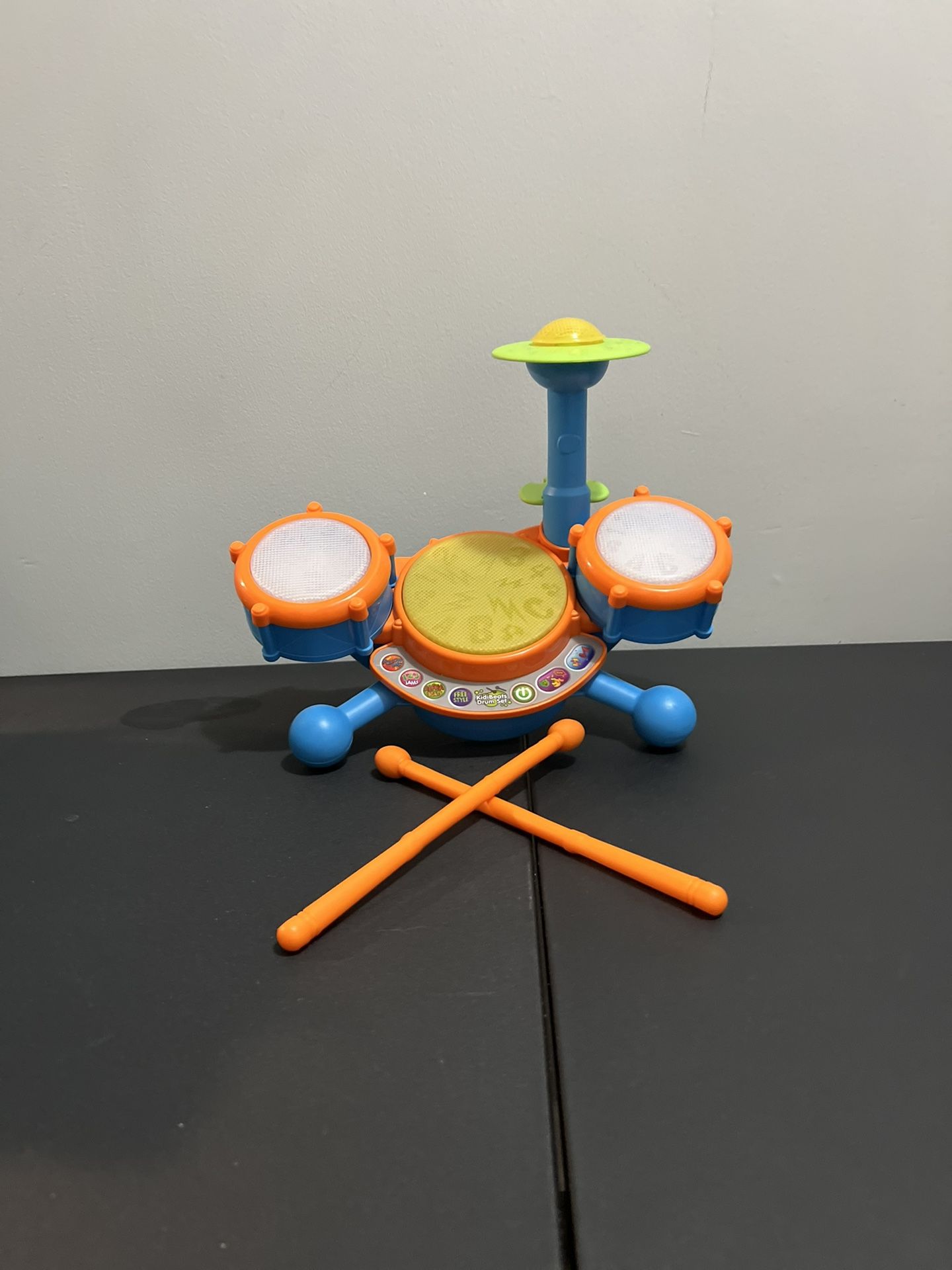Tech KidiBeats Drum Set