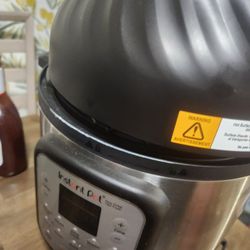 Insta Pot Pressure Cooker