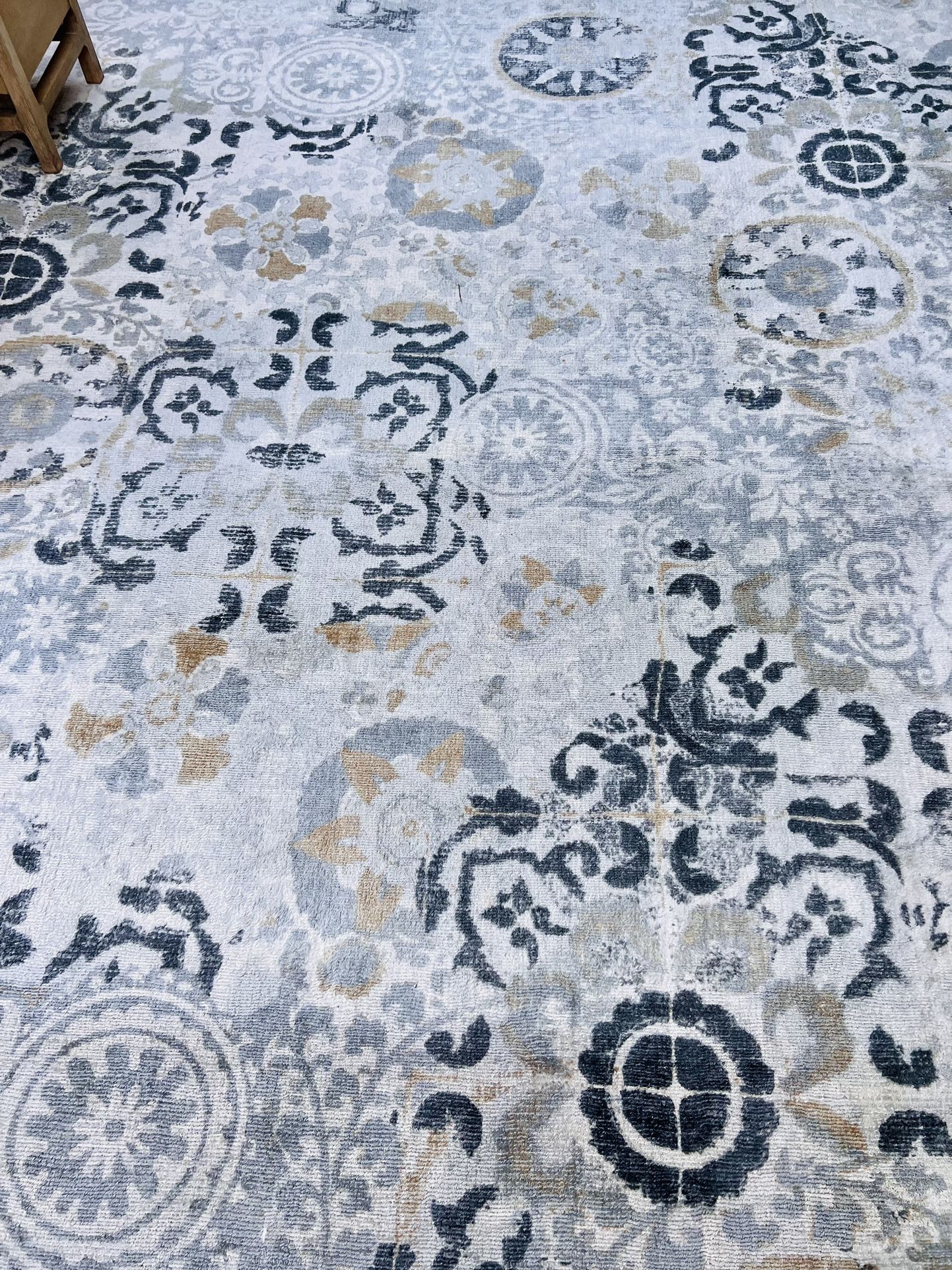 Pottery Barn Talia 9’ By 12’ Rug By With Pad