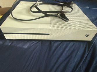 Microsoft Xbox One S White Console 500 GB Model 1681 with Power Cable Turns On