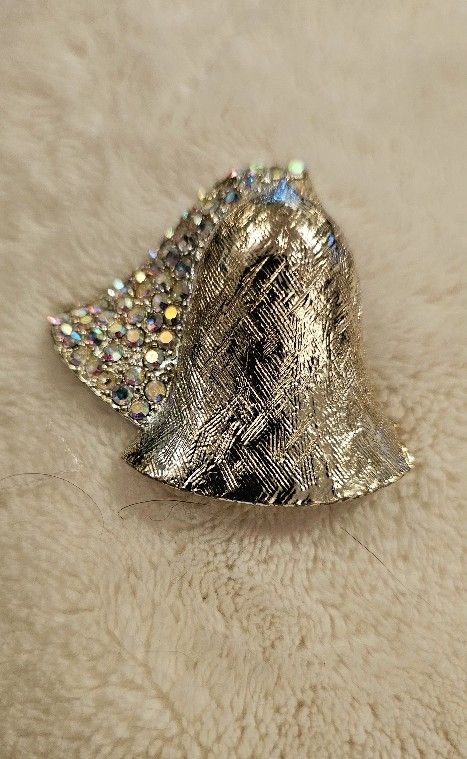Vintage Dodds Holiday Bell Brooch