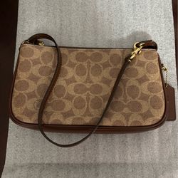 Coach Plaza 22 Brown