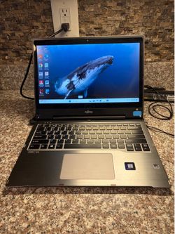 Fujitsu laptop, #49, Touch Screen, 16 GB Ram, MS Office 256GB fast SSD, webcam, HDMI, Windows 11 Pro