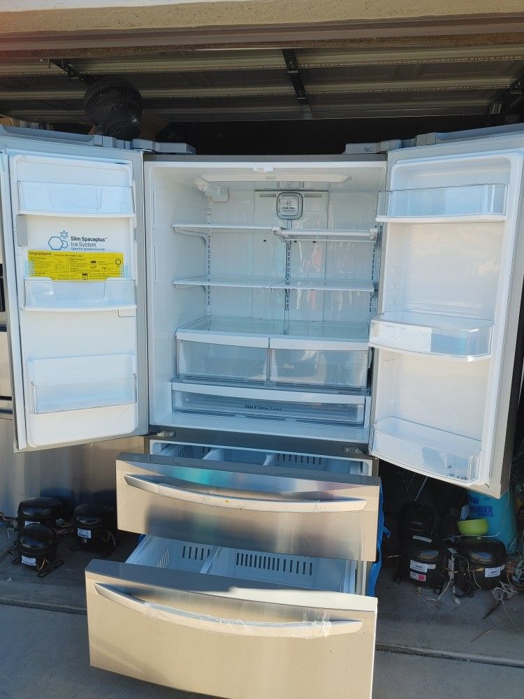 REFRIGERATOR LG ( 4 DOORS ) Negotiable