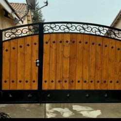 Iorn Gates
