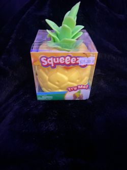 Squeezy pineapple