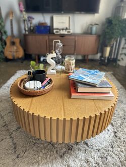 Round Fluted Coffee Table, Natural Ash Finish, 31.5 inches