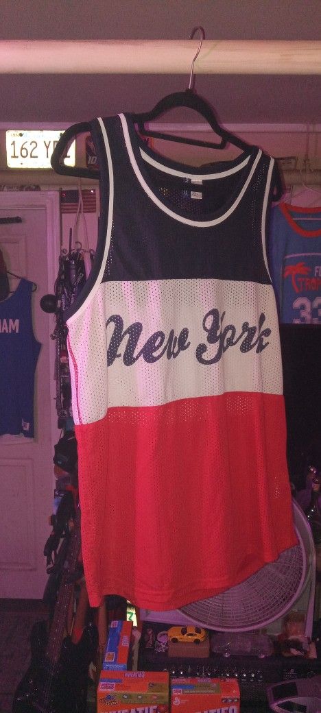 Size Large Gildan New York Mesh Material Sleevless Jersey