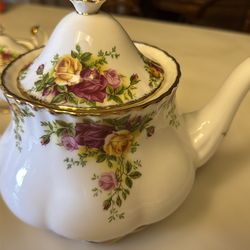 Royal Albert Vintage 1962 Tea Set