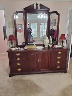 Dresser With Big Mirror