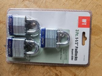 HFT 3-Pack 1-1/2" Steel Padlocks Keyed-Alike