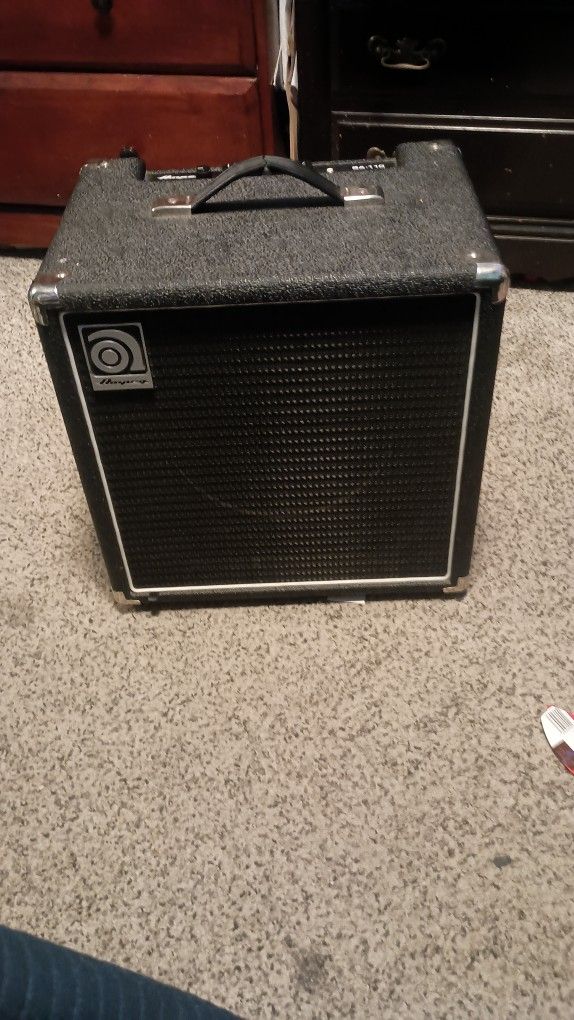 Ampeg BA-110 Bass Amp